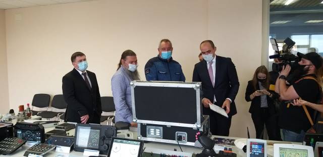 Алексей Шмыков сопровождает главу «Роскосмоса» Дмитрия Рогозина в поездке по Свердловской области