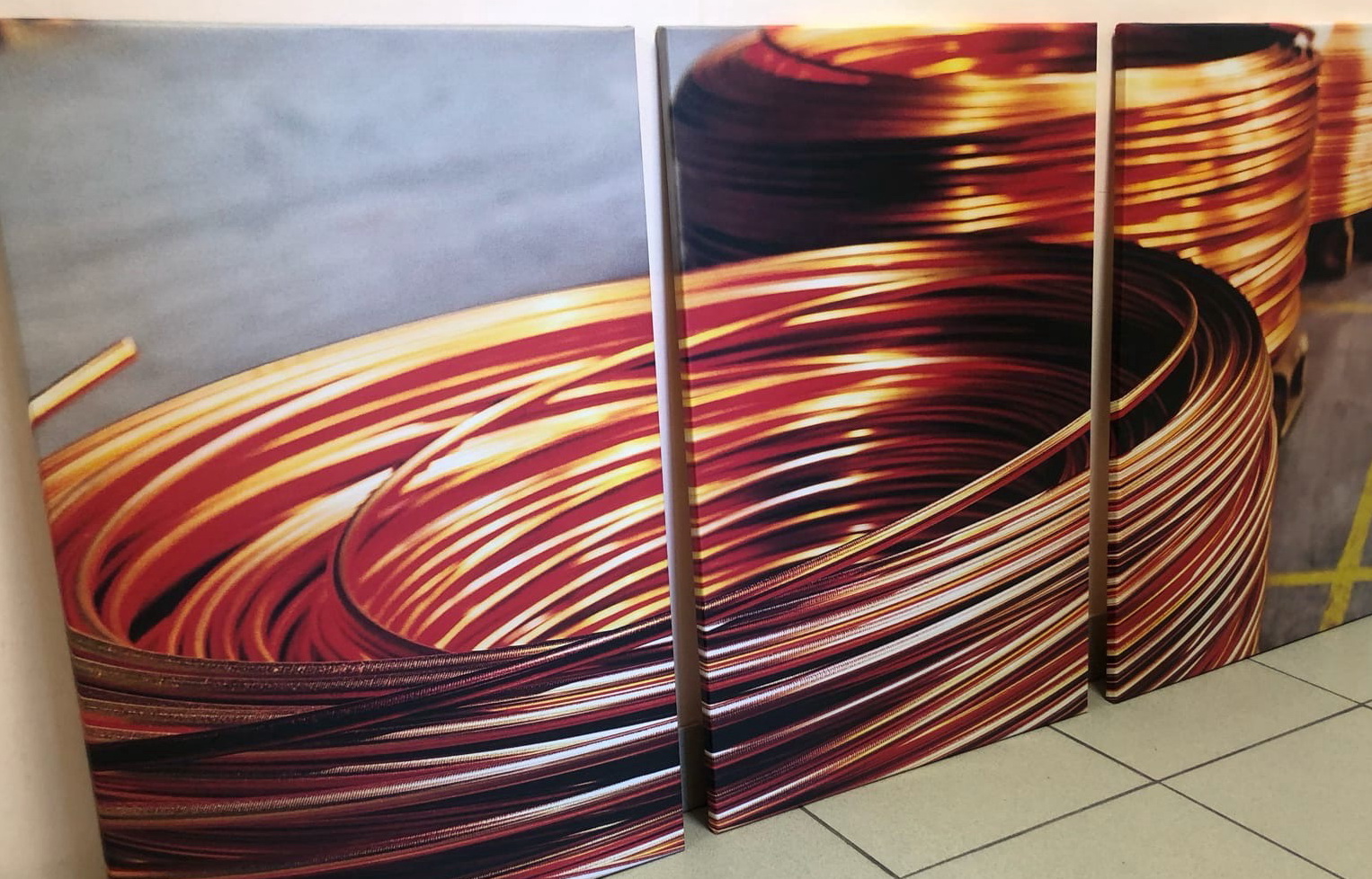 Печать на холсте и фото больших форматов в подарок как украшение интерьера дома или офиса  