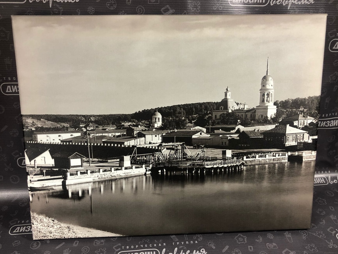 Печать на холсте и фото больших форматов в подарок как украшение интерьера дома или офиса  