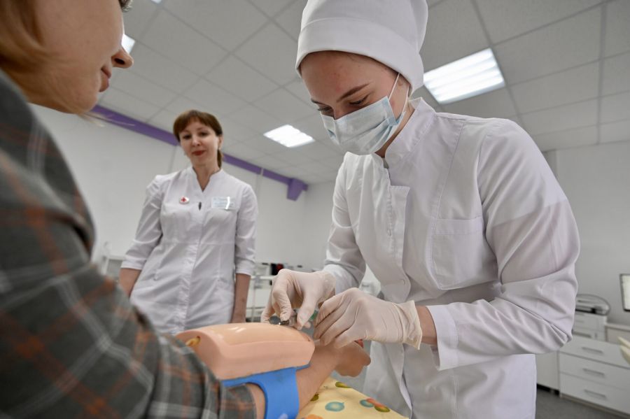 Молодых медиков в Каменске-Уральском станет больше. Квоты на обучение в Свердловском областном медицинском колледже за счет региона были рекордно увеличены