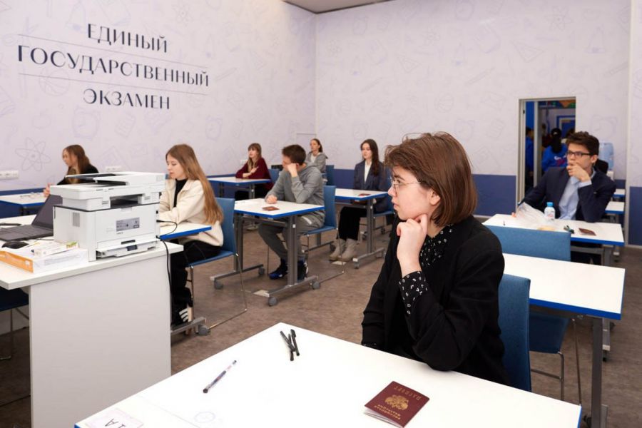 На Урале на экзаменах по ЕГЭ школьники чаще всего выбирают математику, обществознание и информатику
