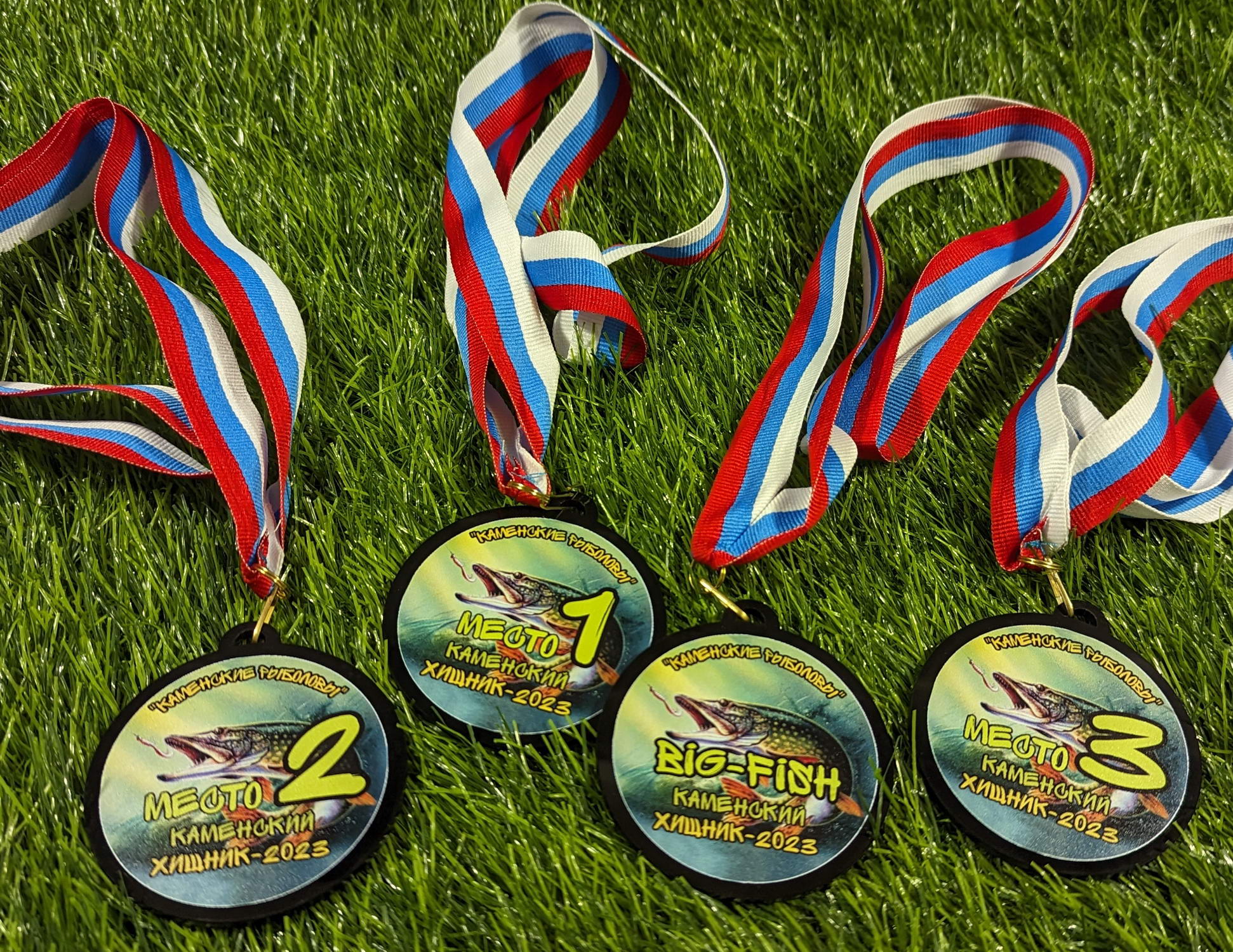 Вымпелы, награды из акрила, медали и другая наградная продукция в Каменске-Уральском