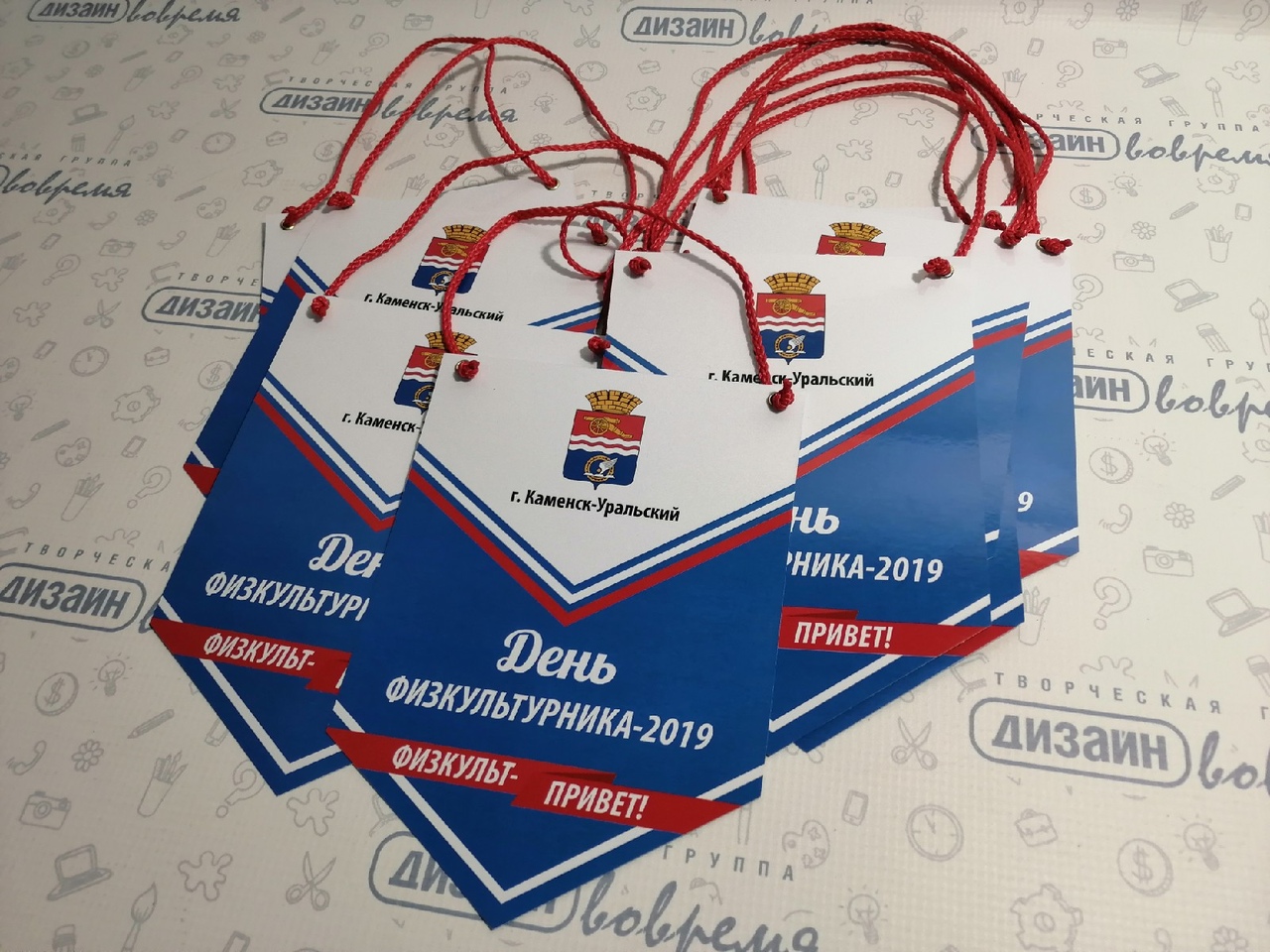 Вымпелы, награды из акрила, медали и другая наградная продукция в Каменске-Уральском