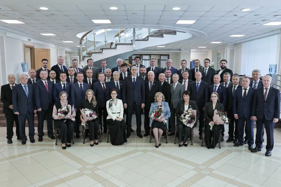 Депутаты Законодательного Собрания Свердловской области получили мандаты