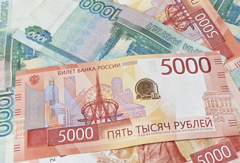 Уральцы назвали желаемый минимальный размер оплаты труда