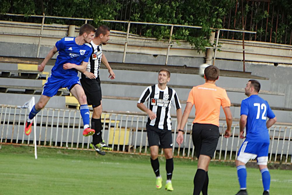 foot210819