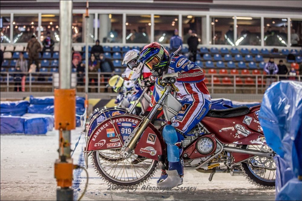 moto281220