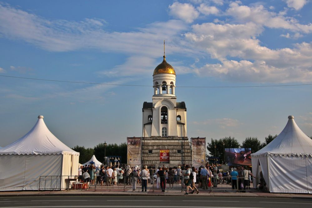 В Каменске-Уральском прошел XIX Фестиваль колокольных звонов. Фоторепортаж Виртуального Каменска