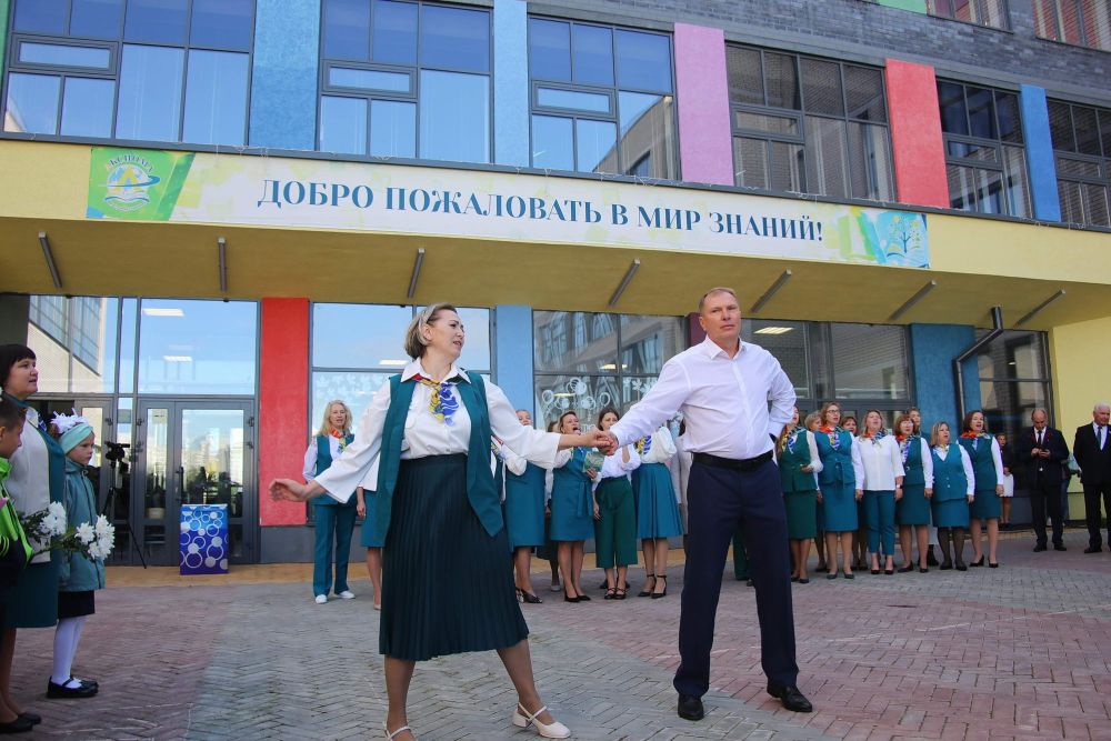Торжественные линейки в&nbsp;честь начала учебного года прошли в&nbsp;школах Каменска-Уральского