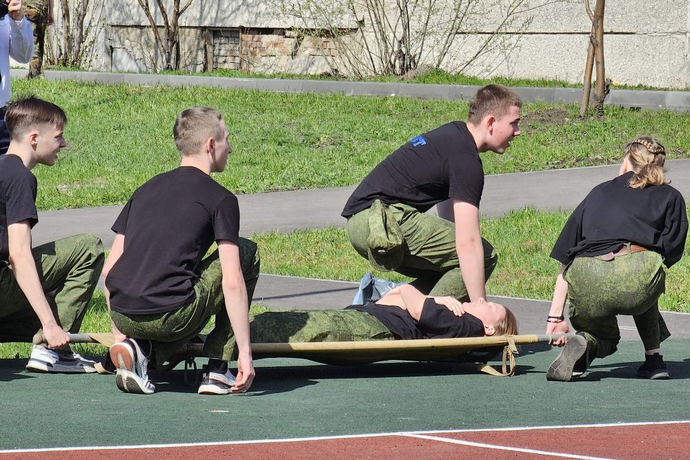 Военно-спортивная игра «Зарница 2.0» прошла в Каменске-Уральском 
