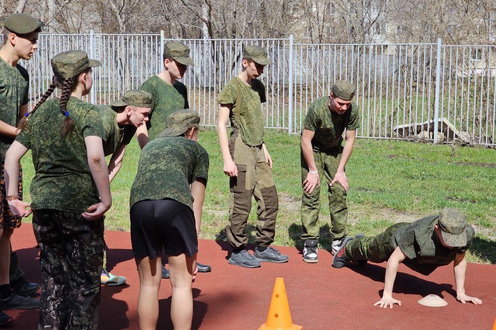 Военно-спортивная игра «Зарница 2.0» прошла в Каменске-Уральском 