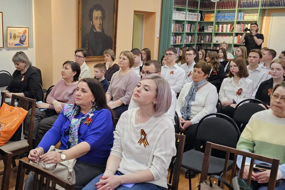 В Каменске-Уральском прошла презентация книги «Трудовой подвиг Каменска-Уральского»