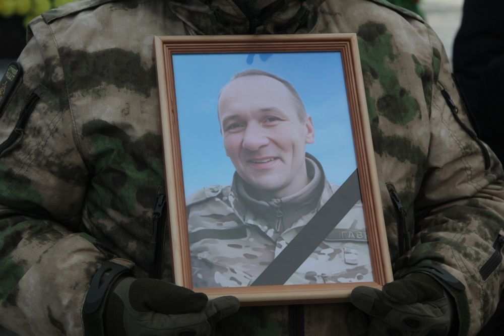 В Каменске-Уральском простились с гвардии сержантом Алексеем Гаврюшенко