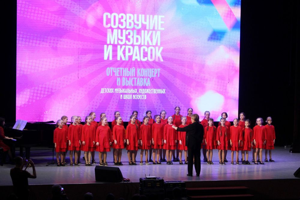 В Каменске-Уральском вручили премию главы города воспитанникам детских музыкальных, художественных и школ искусств