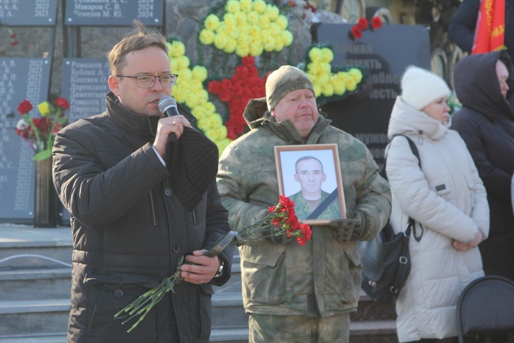 в Каменске-Уральском простились с младшим сержантом Эдуардом Бывальцевым