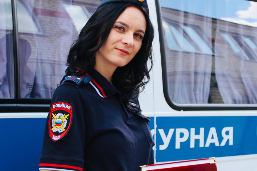 Анна Крапивина представляет Каменск-Уральский на ежегодном конкурсе МВД «Народный участковый»