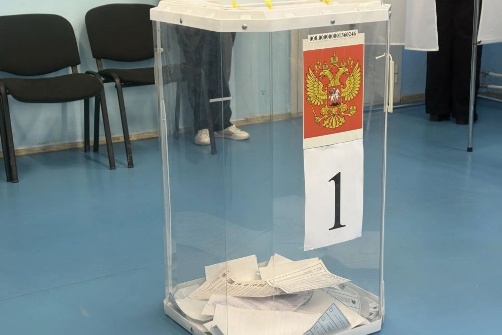  Сегодня в Каменске-Уральском в 8:00 начали работать 70 избирательных участков 