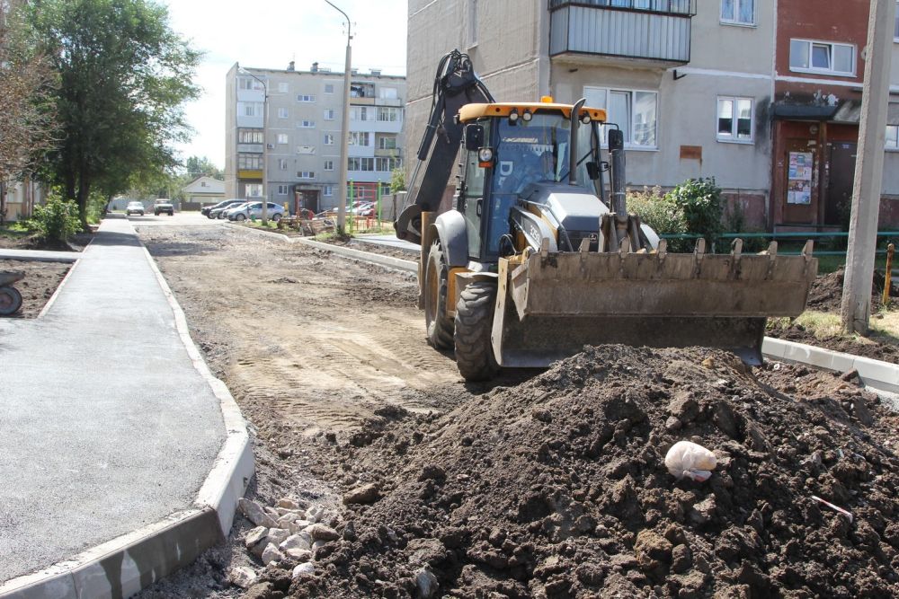 В Каменске-Уральском завершается благоустройство двора на Плеханова-Котовского