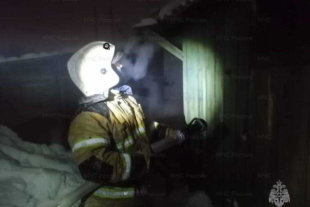Сегодня утром горел дом по улице Советской в Каменском муниципальном округе