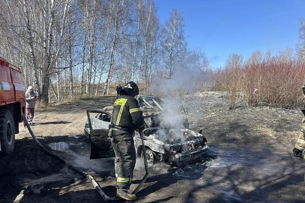 Вчера днем в селе Колчедан сгорел автомобиль