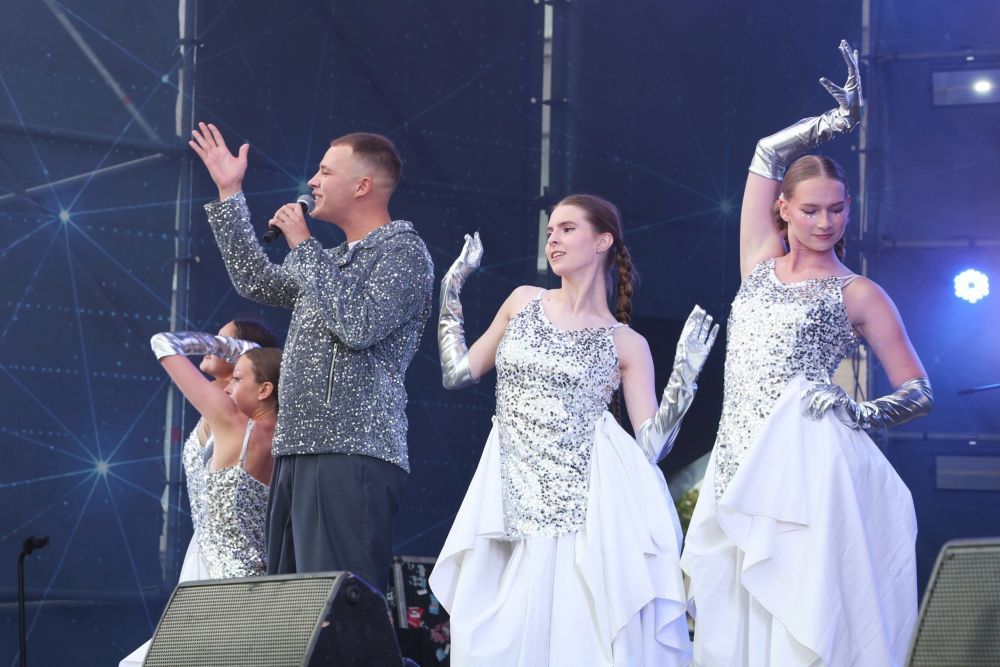 По волнам праздника: Каменск-Уральский отметил юбилей