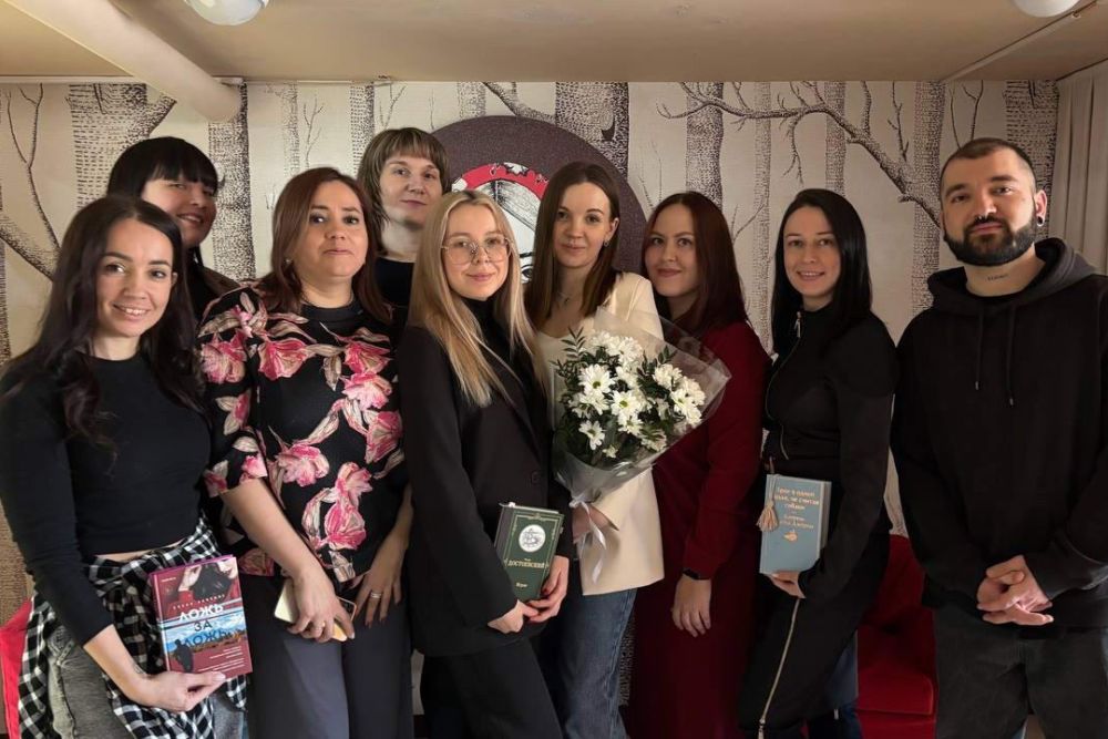 Алёна Бронникова про себя, литературу и книжный клуб в Каменске