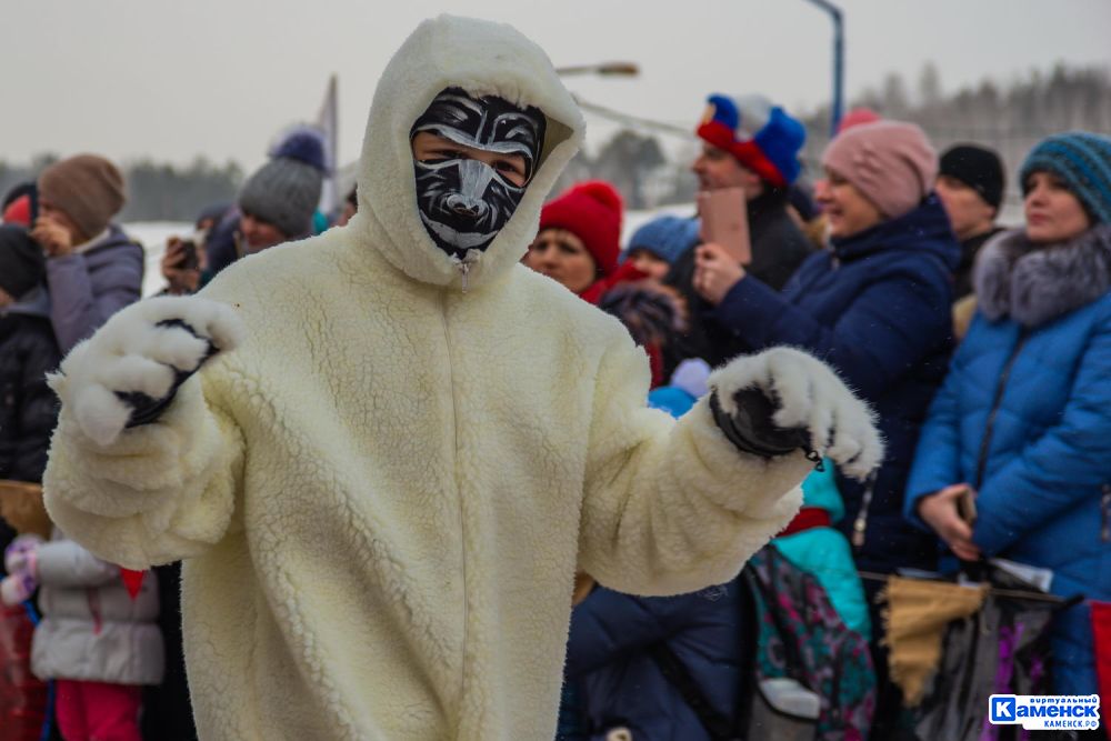 В Каменске-Уральском прошел Всемирный день снега. Фото и видеорепортаж Виртуального Каменска