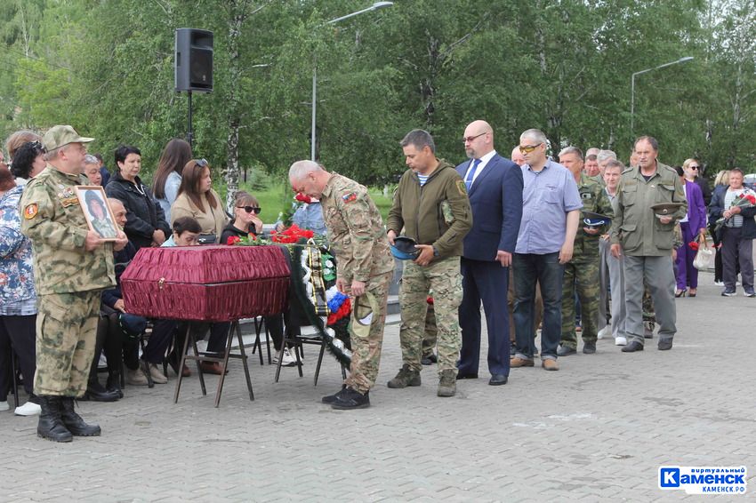 8b563ff8bc3d6b3946d876e29211f67c894282d6e9749b7ce29d91de7f8a57a6b