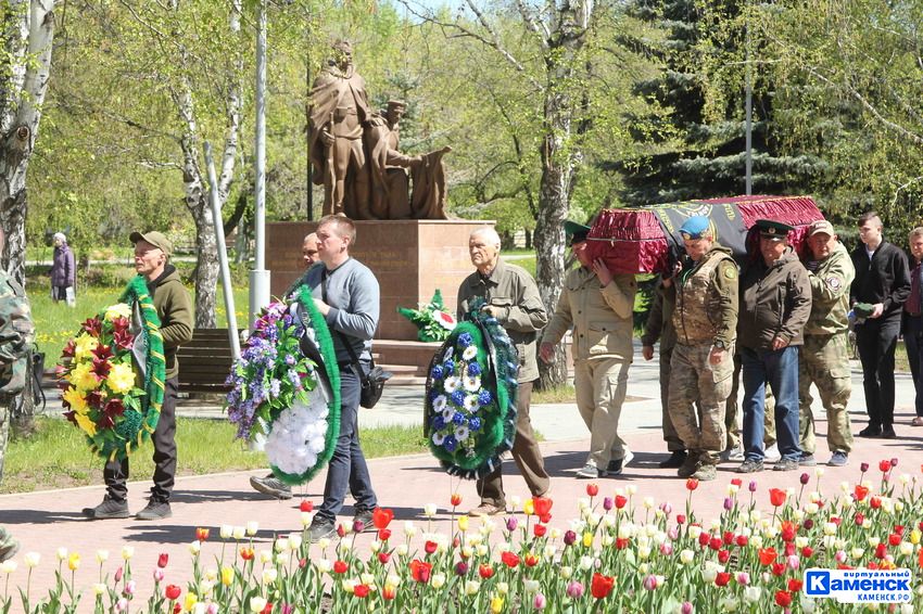 9ed5369d19b719506611181fbed24b548f8b1d4d6cf605629c6a7e35f7534419b