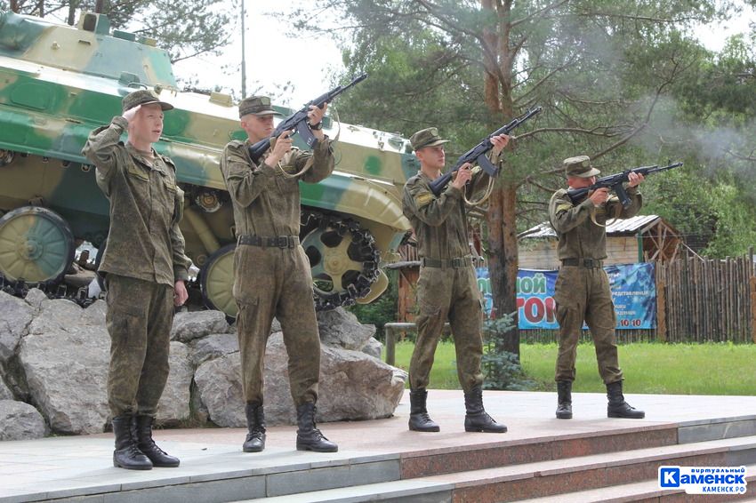 dd6fd9241a536efaaaf3968de4095f3785453cab4a0ce5a63fd8334f106ee3c38