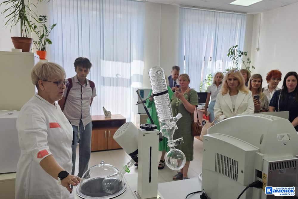 Предприниматели из Каменска-Уральского посетили международную выставку Иннопром 2024