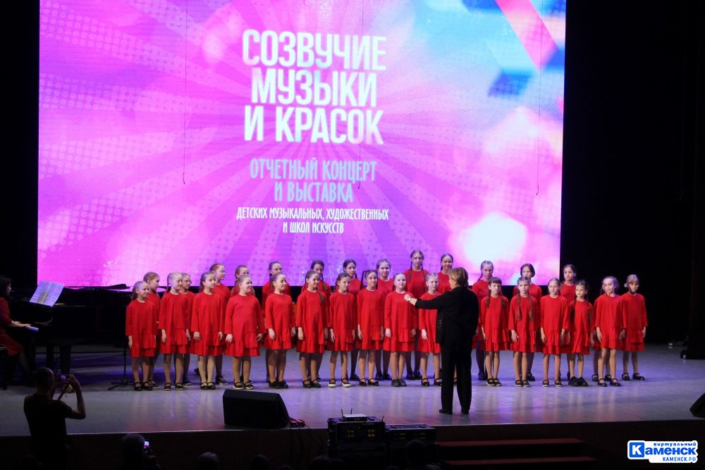 В Каменске-Уральском вручили премию главы города воспитанникам детских музыкальных, художественных и школ искусств