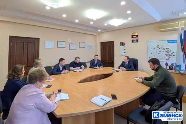 Повышение стоимости проезда в общественном транспорте и расписание движения обсудили в Каменске-Уральском