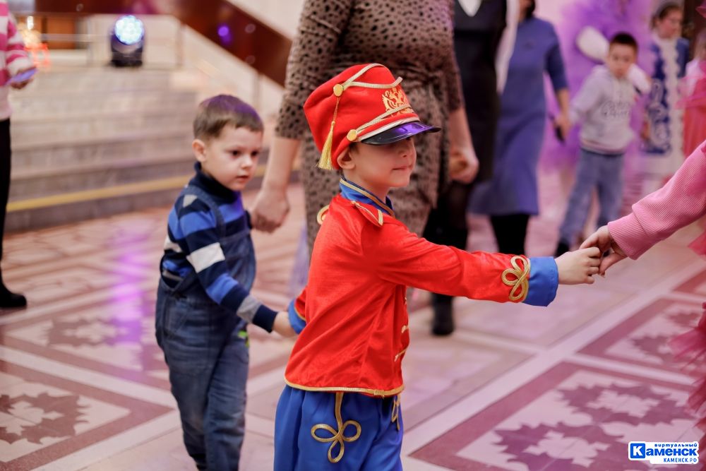 Какие новогодние спектакли для детей и взрослых планируются в Каменске-Уральском