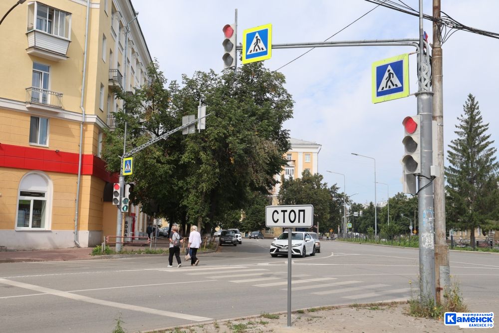 Новые светофоры появились в Каменске-Уральском на улице Алюминиевая