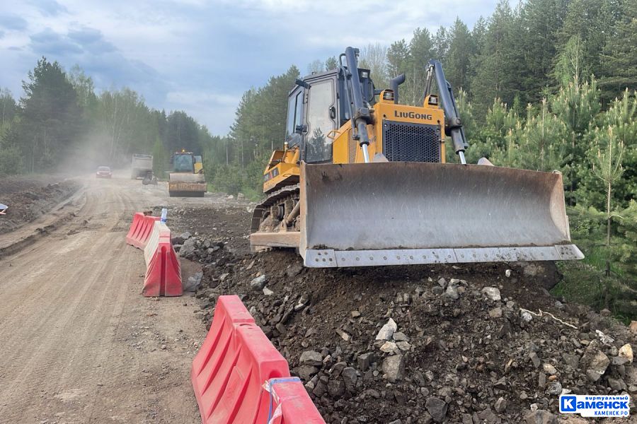 В 2025 году в Свердловской области отремонтируют 442 километра автомобильных дорог