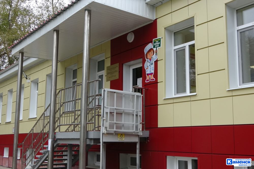 Из-за роста заболеваемости ОРВИ и гриппом завтра снова отменен прием здоровых детей в детских поликлиниках Каменска-Уральского