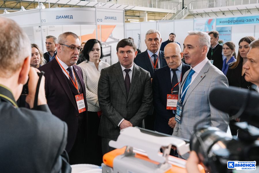 Алексей Шмыков приветствовал участников крупнейшей медицинской выставки УрФО «Здравоохранение Урала»
