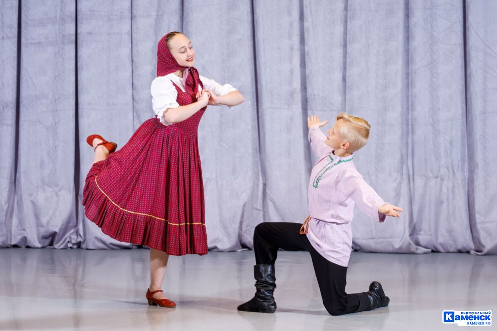 Ярко и торжественно прошло празднование юбилея ансамбля «Юность», приуроченного к 55-летию творческой деятельности