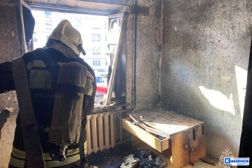 В Синарском районе утром в воскресенье сгорел балкон