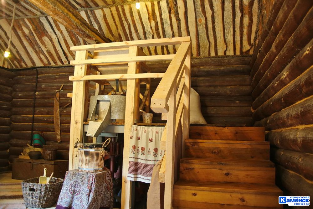  В Каменске-Уральском открылась действующая водяная мельница XIX века 