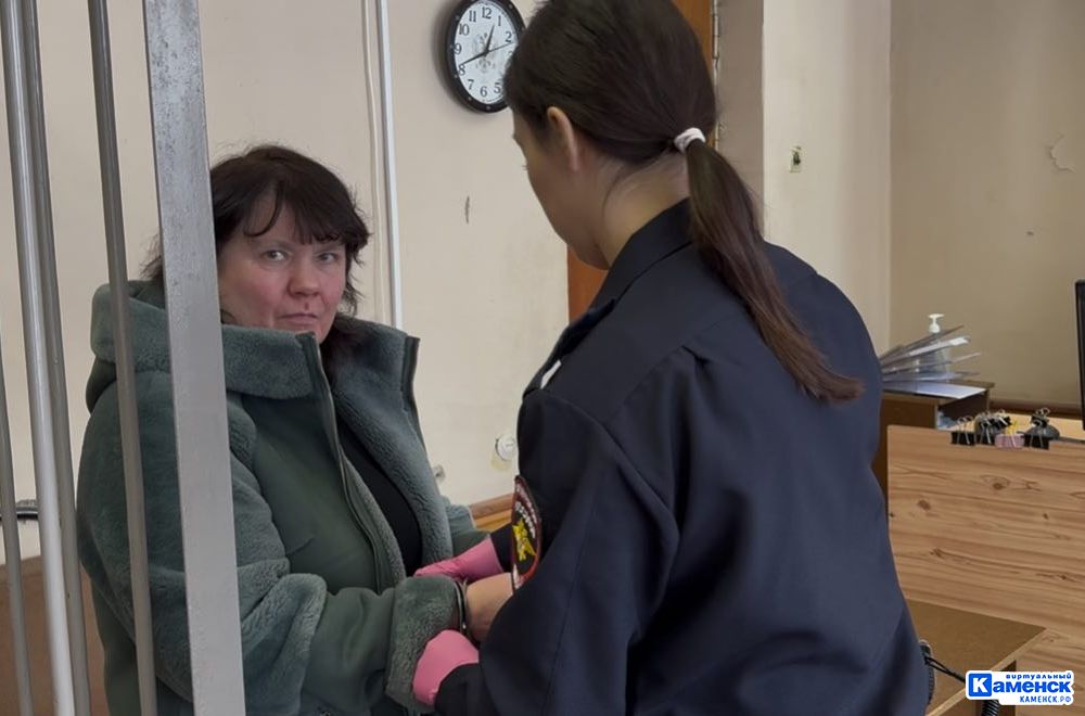 Мошенница в&nbsp;Каменске‑Уральском лишила квартиры больного человека и&nbsp;украла 1,7 млн рублей у&nbsp;пенсионерки