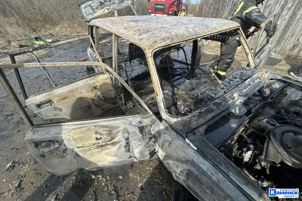 Под Каменском-Уральским на Барабановском тракте сгорел автомобиль