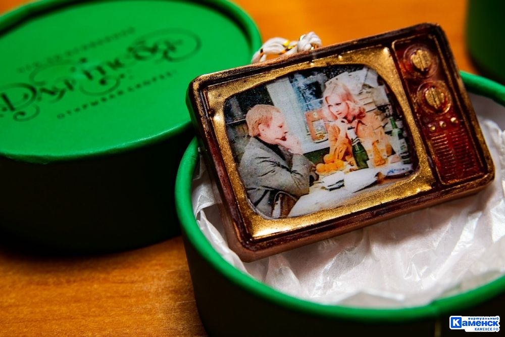 Каменская мастерица про технику работы с эпоксидной смолой