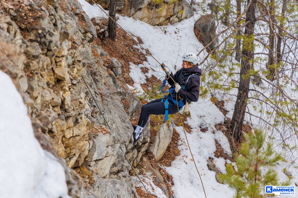 На СинТЗ провели зимнее первенство по спортивному туризму
